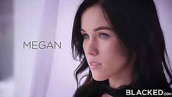 Megan Rain Si Užívá Mandingův Velký Černý Penis V Ústech A Kundičce.