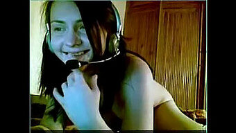 Russian Teen'S Webcam Performance