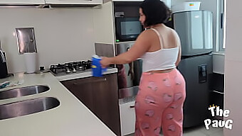 Casal Amador Explora Sexo Oral E Vaginal Na Cozinha.