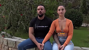 La Première Fois D'Un Couple Brun Avec Du Sexe Amateur En Plein Air