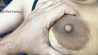 Les Gros Seins De Kamya Bhabhi Se Font Traire Dans Cette Vidéo Chaude