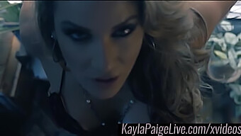 Kayla Paige สํารวจความสุขของตัวเองด้วยเซ็กส์ทอย: การสํารวจที่กระตุ้นความรู้สึก