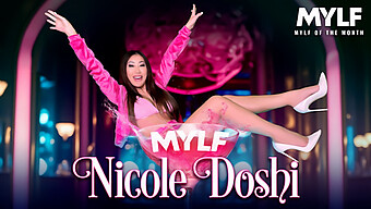 Nicole'S Favorite Part - Watch Her Asian Beauty In Action